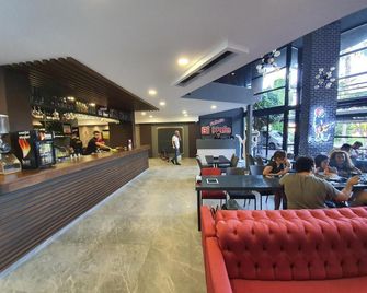 Karikatür Bi Hotel - Alanya - Bar