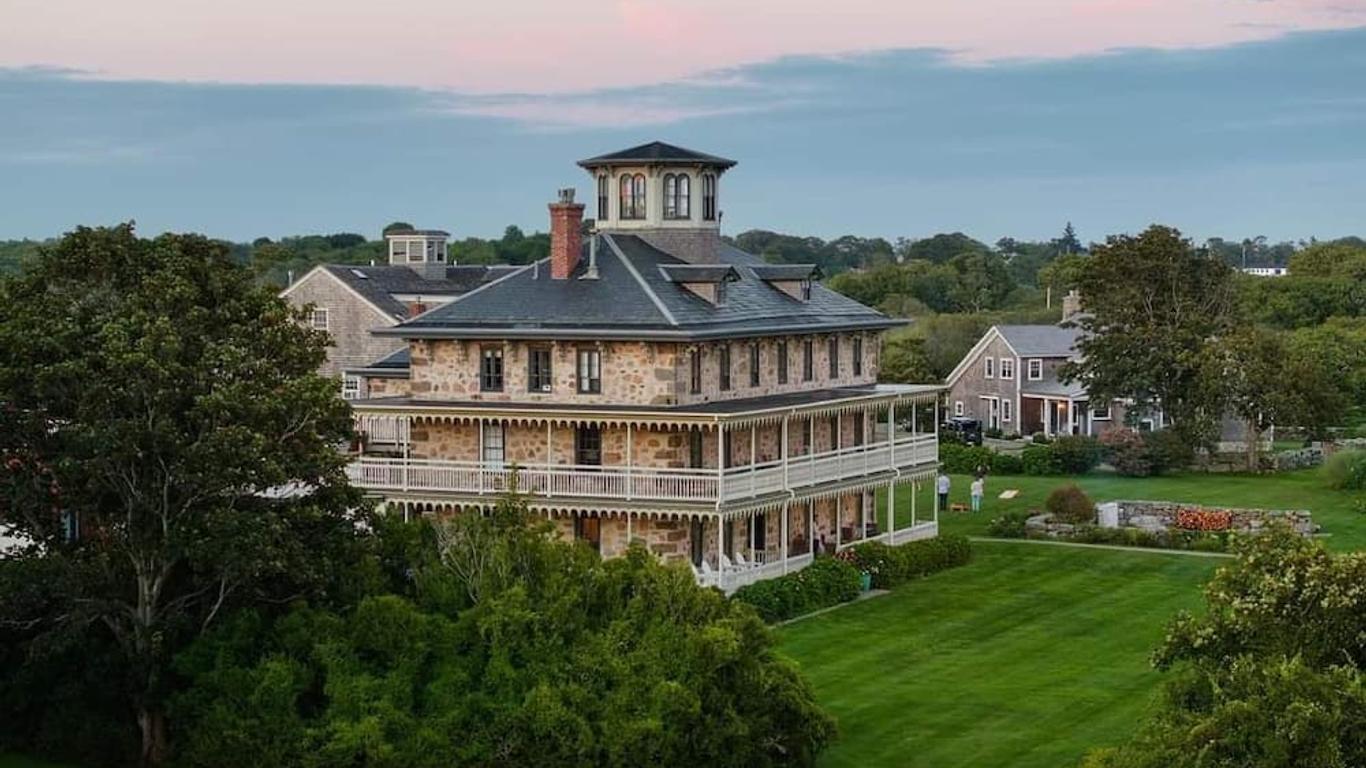 Stone House Inn