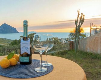 Villa Macari Fantastic Sea View - Happy Rentals - Macari - Comida