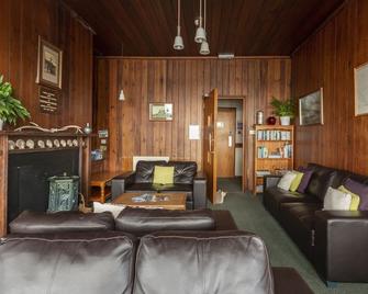 Gairloch Sands Youth Hostel - Gairloch - Living room