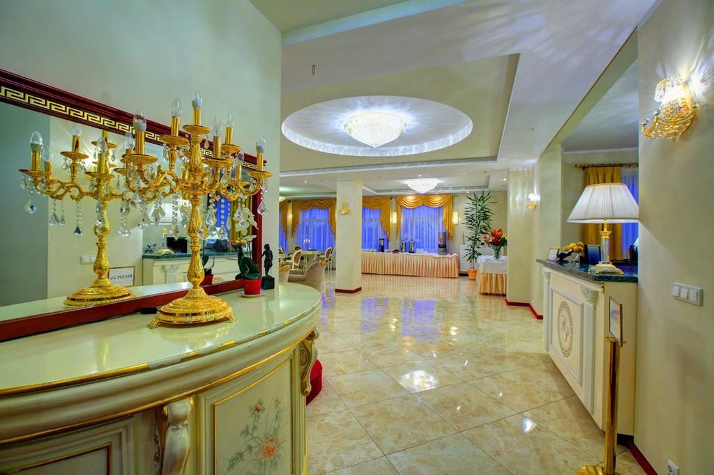 Hotel Holiday Park thumbnail 2