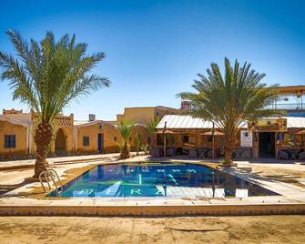 Auberge Kasbah Merzouga - Merzouga - Piscina