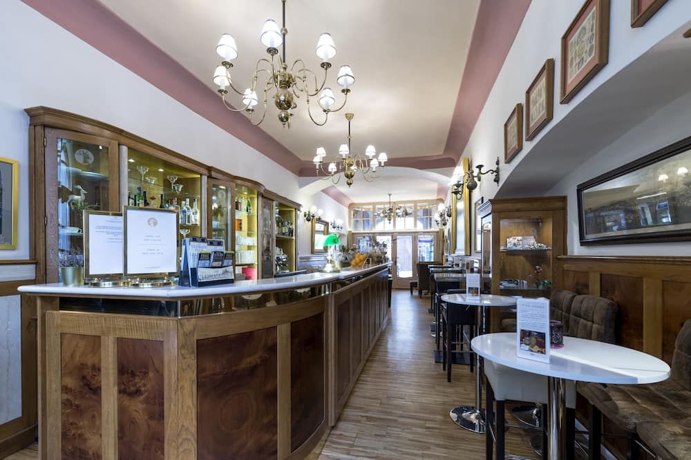 فندق أو زلاتيهو جيلينا