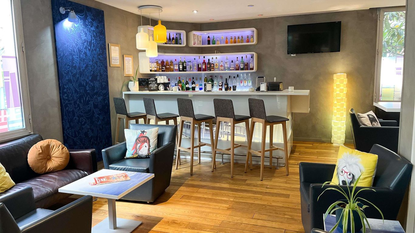 إيبيس ستايلز باريس تولبياك بيبليوتاكي