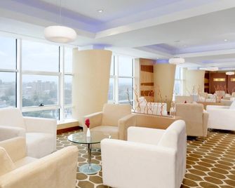 Holiday Inn DAR Es Salaam City Centre by IHG - Dar Es Salaam - Lounge