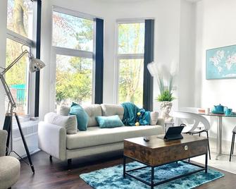 Kunda House Moseley Apartments - Birmingham - Living room