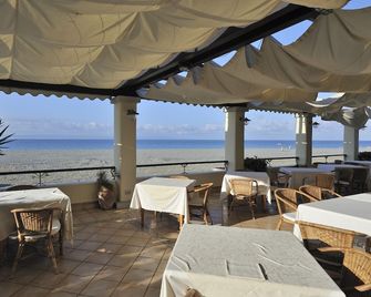 Hotel Ristorante La Lampara - Gizzeria - Restaurant