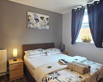 Denville Hotel - Blackpool - Bedroom