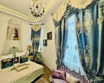 Conacul Coroanei Luxury Boutique - Bukarest