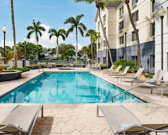 Fairfield Inn & Suites by Marriott Boca Raton - Boca Raton - Pool