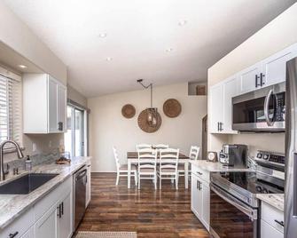 Havalovely Stay - Pool . Smart Tv . Central - Lake Havasu City