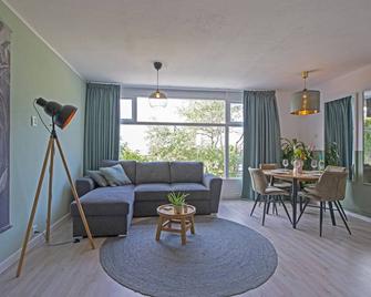 Amsterdam Beach Apartment 65 - Zandvoort - Living room