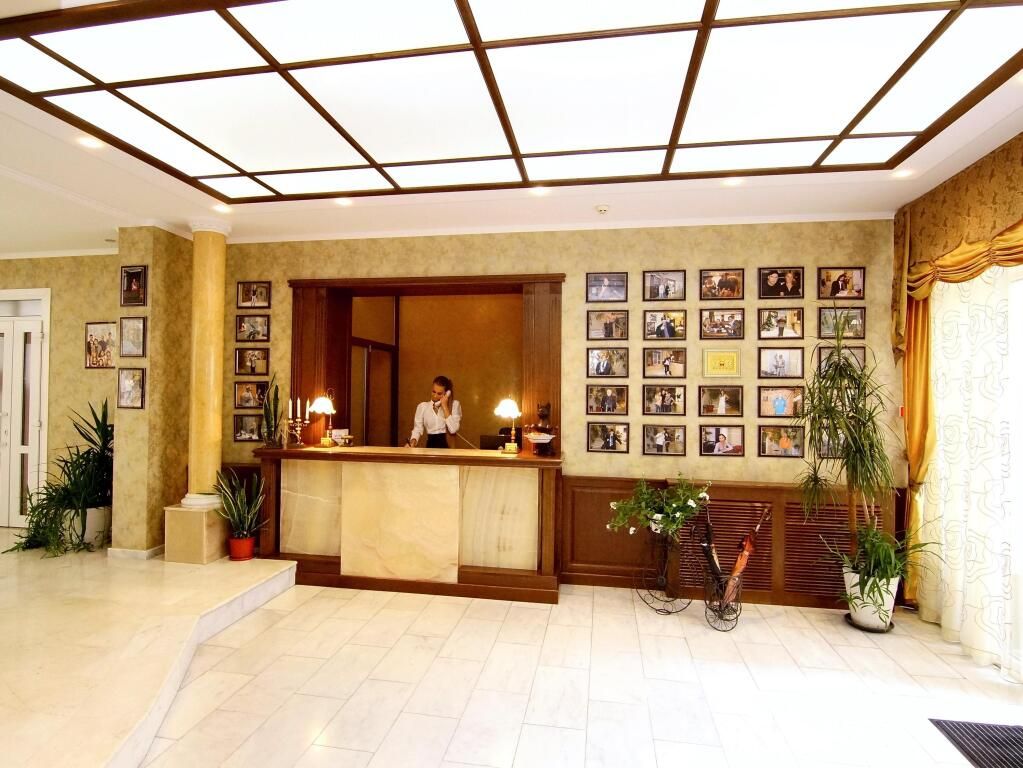 Residence Odesskij Dvorik - אודסה - דלפק קבלה