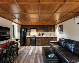 Yellowstone Riverside Cottages - Gardiner
