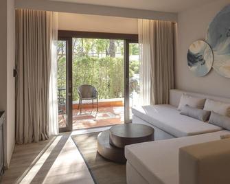 Royal Embassy Resort - Kamala - Sala de estar