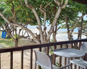 ذا أنانيانا بيتش ريزورت اي إس إمسٕ هسبيتاليتي - بانجلاو - شرفة