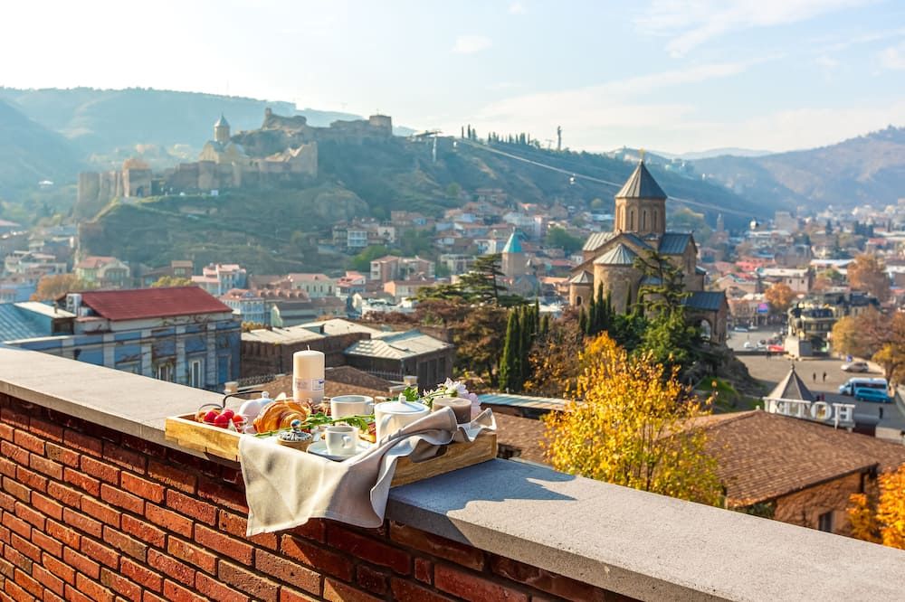 KMM Hotel - טביליסי - מרפסת