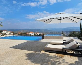 Quinta de Raj - Your Douro Valley Retreat - Peso da Régua - Pool