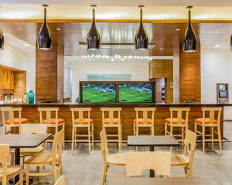 Fairfield Inn & Suites Queretaro Juriquilla - Juriquilla - Restaurante