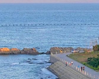 Home Inn-Qingdao Chongqing Zhong Road Licang Walking Street - Qingdao - Beach