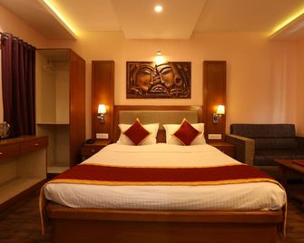 Hotel Silver Oak - Ooty - Bedroom