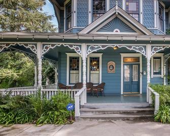 Kaleidoscope Inn & Gardens - Nipomo - Building