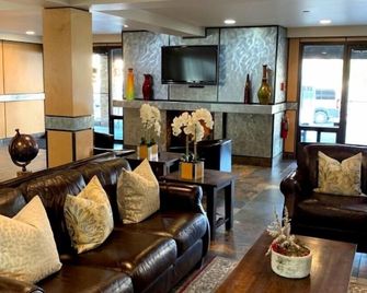 GetAways at Park Regency Resort - פארק סיטי - סלון