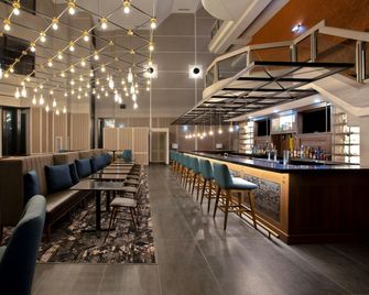 Four Points by Sheraton St. Catharines Niagara Suites - Thorold - Bar