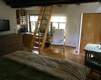 Holiday Bird's Nest - Apartment Bird Nest - Erfurt - Bedroom