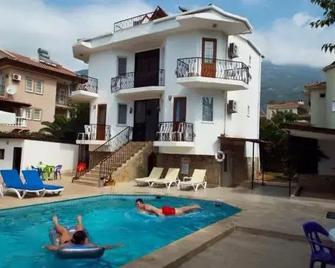Paddys Apartments Ovacik - Ölüdeniz