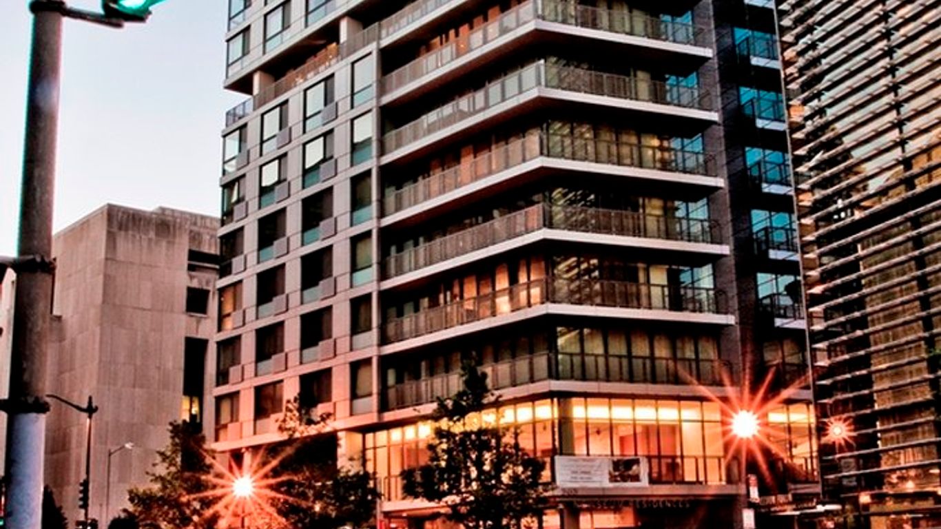 Bridgestreet At Newseum Residences