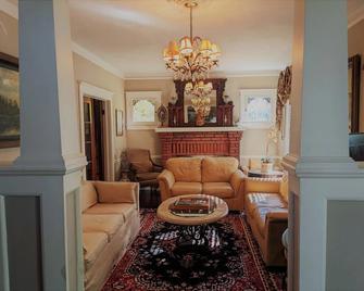 Park Place Inn and Cottages - Sanford - Sala de estar