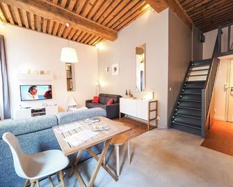 La Nuit Saint Georges - Lyon - Comedor