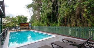 Pineapple Court Hotel - Ocho Rios - Pool