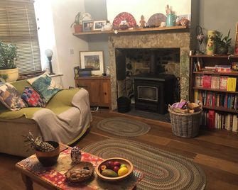 Cosy 2 bed-room cottage near High Force Waterfall - Middleton-in-Teesdale - Living room