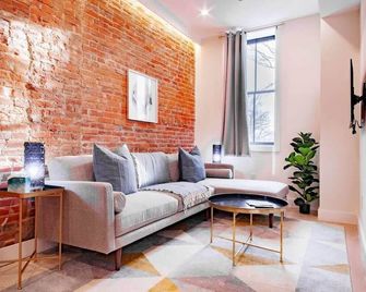 Barracks Row & Eastern Market Oasis Transit-Friendly - וושינגטון די.סי - סלון