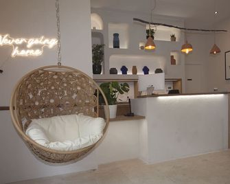 Le Maje Hostel - מונפלייה - דלפק קבלה