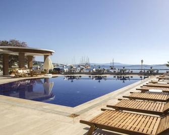 Akkan Beach Hotel - Bodrum - Pool