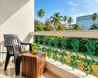 The Coral Reef - Candolim - Parveke