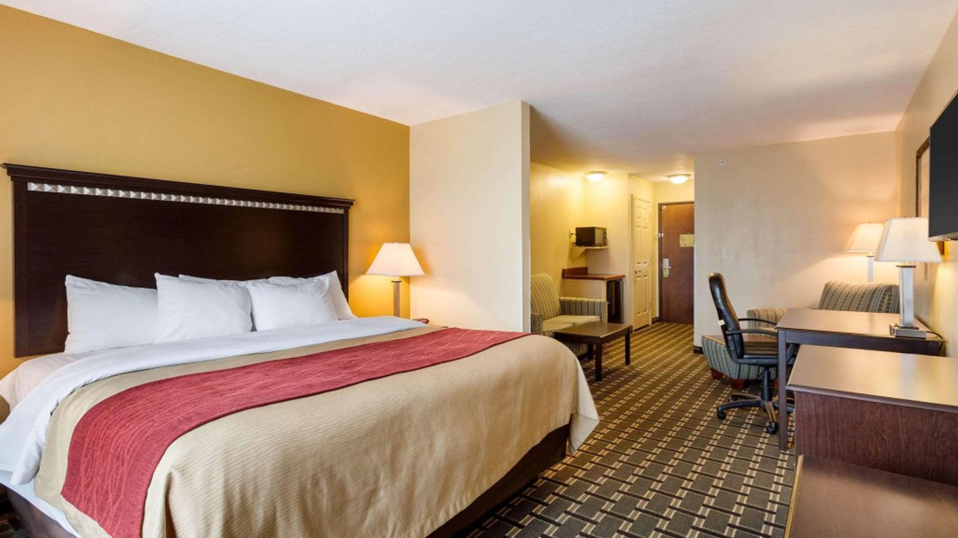 Springplace Inn & Suites