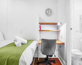 ShelleyStayz on Flinders 311 - Melbourne - Bedroom
