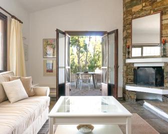 Villa Aurora in Sani with garden and pool - Sane