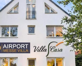 Airport Messe Villa Casa - Dusseldorf - Bygning