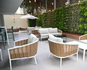 The Muse Boutique Hotel Tel Aviv - Tel Aviv - Patio