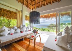 Diniview Villa Resort - Boracay - Oturma odası