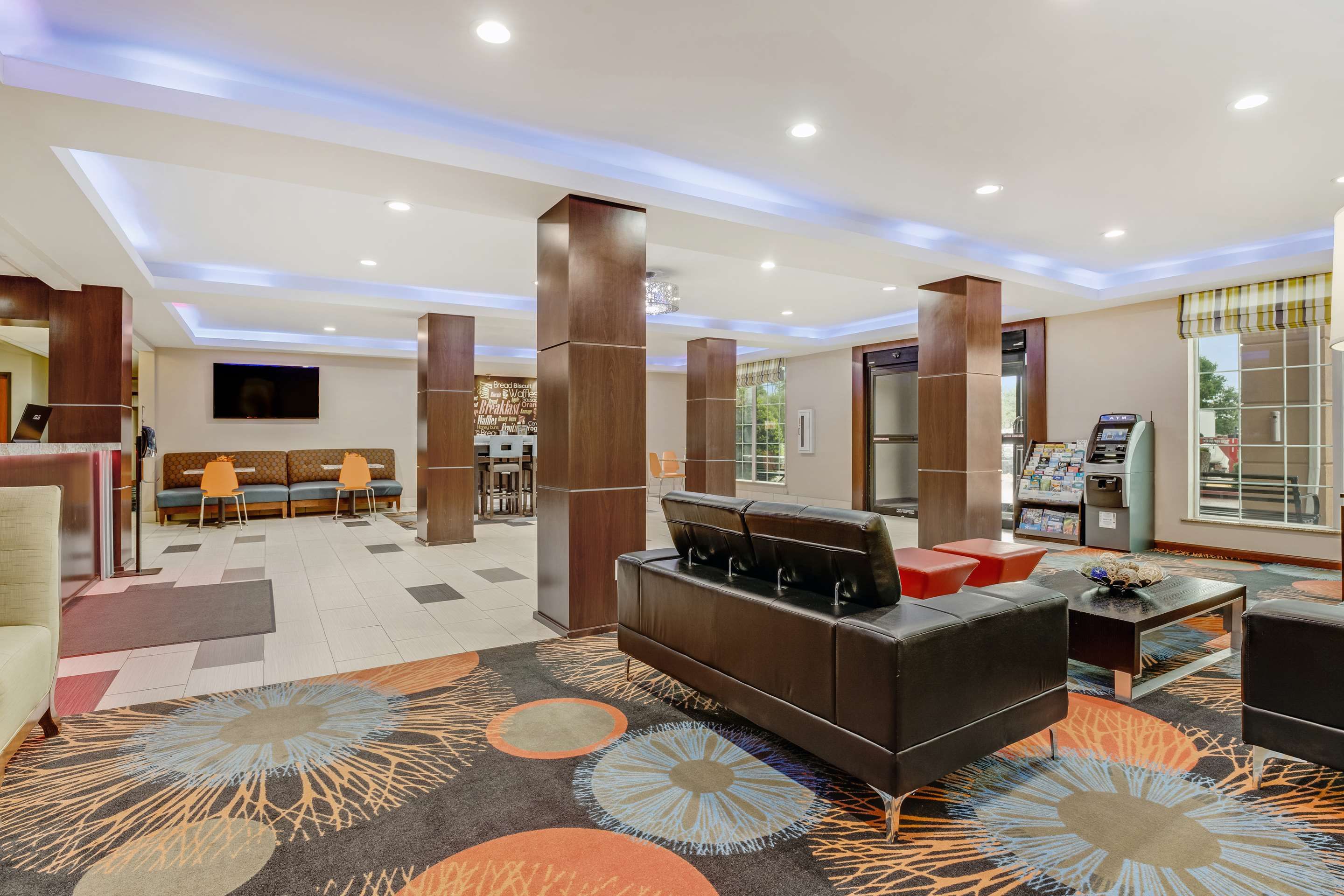 Lobby view of SureStay Plus Hotel by Best Western Owasso Tulsa North