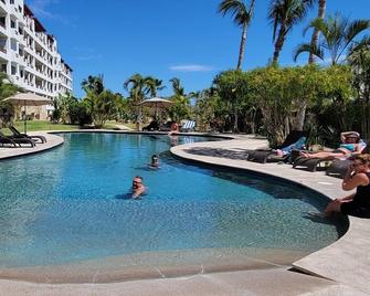 Luxurious Vacation Rental Condo in Alegranza Resort - Cabo San Jose - Сан-Хосе-дель-Кабо - Басейн