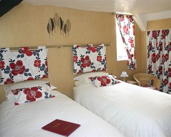 Tudor Cottage - מיינהד - חדר שינה