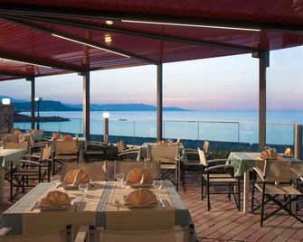 Golden Bay Boutique Hotel & Bungalows - Gouves - Ravintola