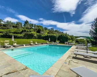 Exclusive Resort & Waterfall - A14 - Loro Ciuffenna - Pool